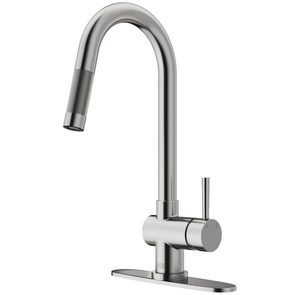 Gramercy Single-Handle Pull-Down Sprayer Kitchen Faucet with Deck Plate in Matte Gold - Super Arbor