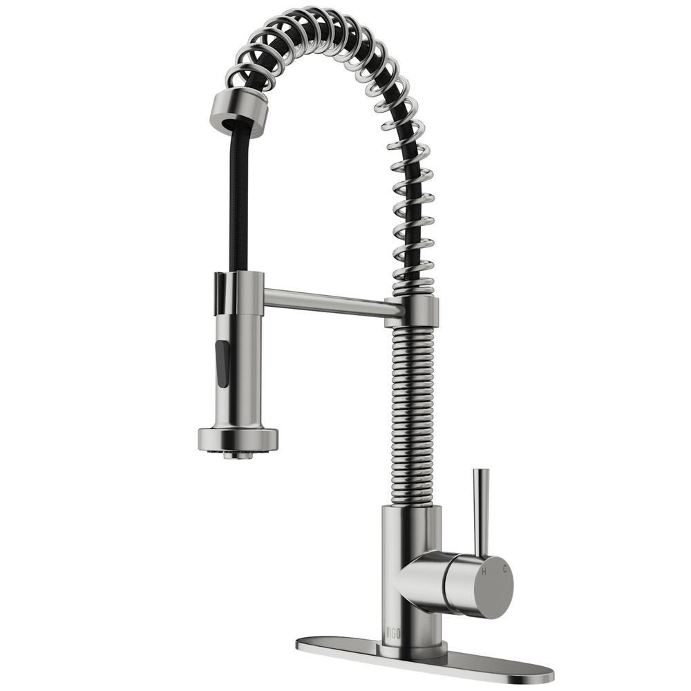 Edison Single-Handle Pull-Down Sprayer Kitchen Faucet with Deck Plate in Matte Black - Super Arbor