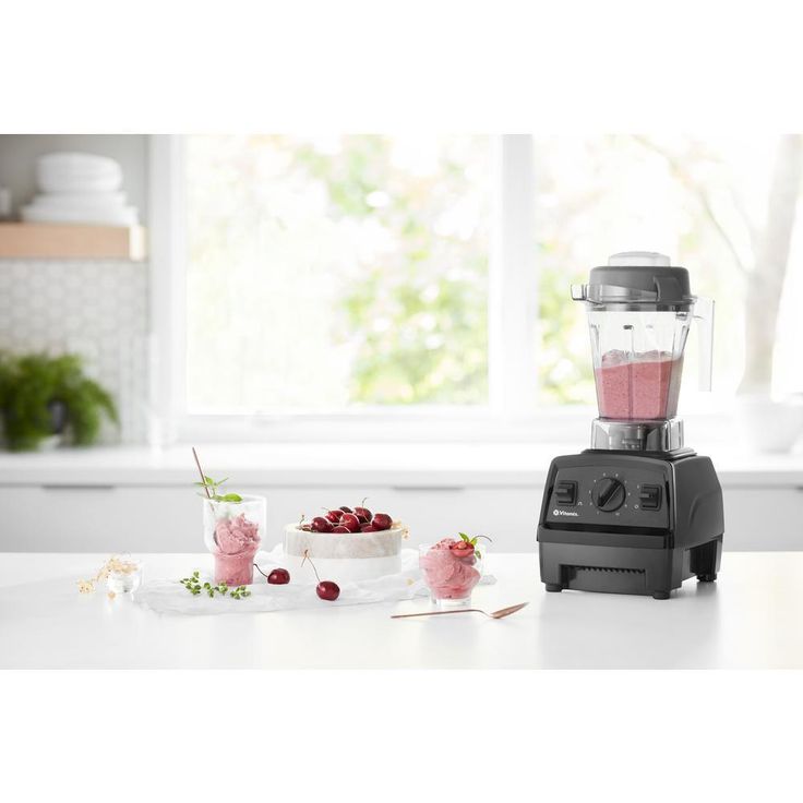Explorian E310 Series 10-Speed Black 48 oz. Blender