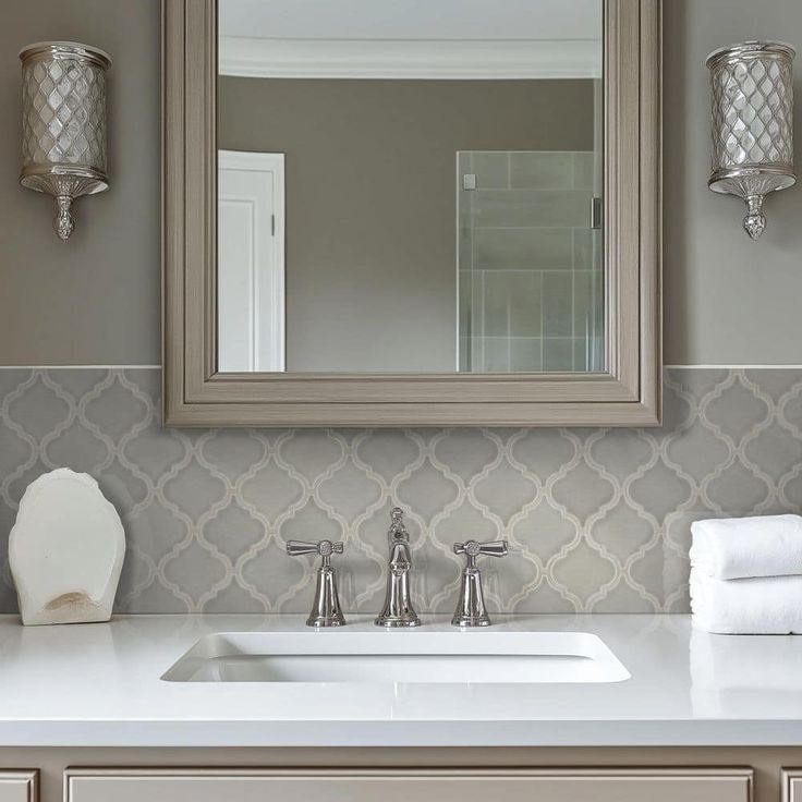 MSI Dove Gray Arabesque 10-1/2 in. x 15-1/2 in. x 8 mm Glossy Ceramic Mesh-Mounted Mosaic Wall Tile (11.7 sq. ft. / case)