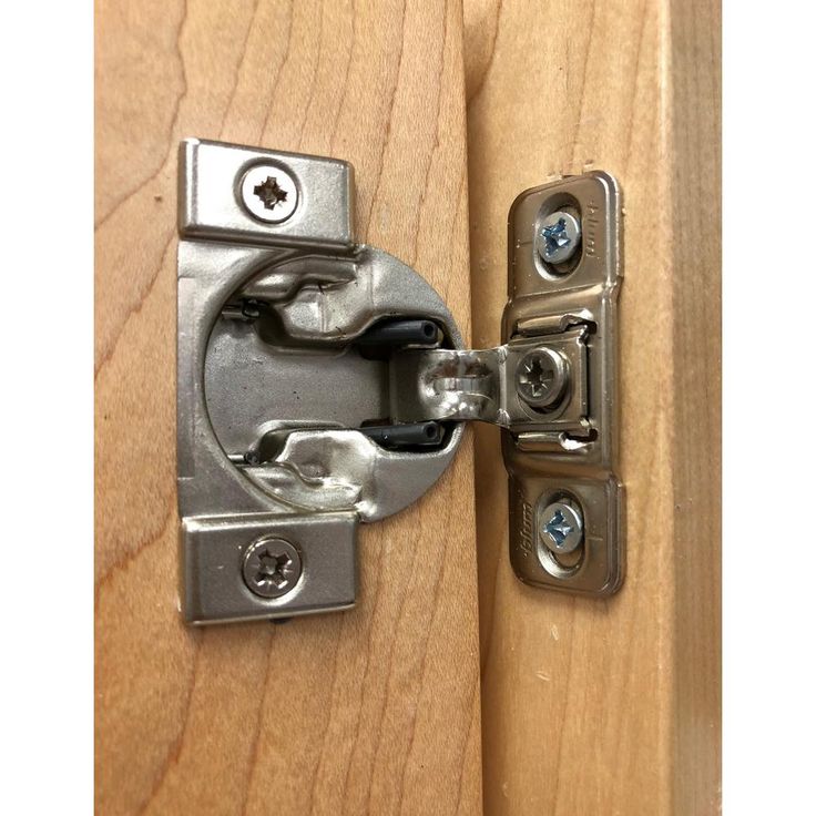 Face Mount Frame 1-3/8 in. Overlay Blum Hinge