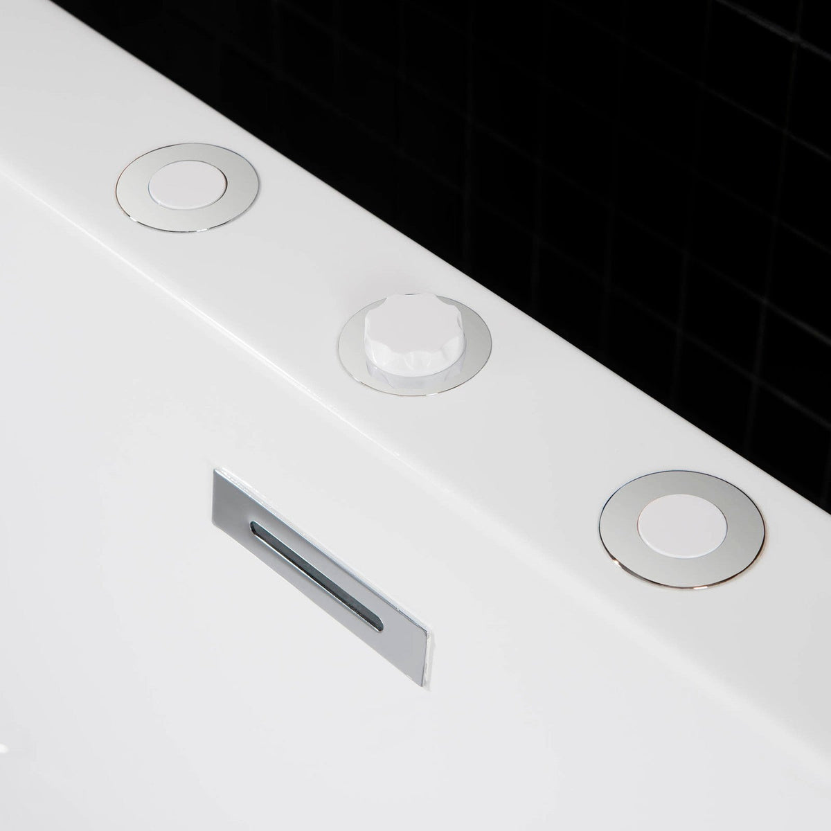 WOODBRIDGE Bologna 67 in. Acrylic Freestanding Whirlpool & Air Bathtub with Drain and Overflow, White