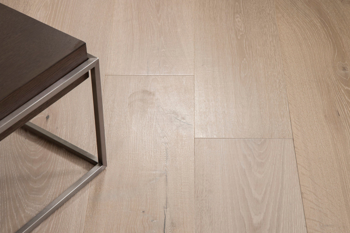 CALI Hardwoods Meritage 9.5-in Sauvignon Oak Wirebrushed Engineered Hardwood Flooring (34.1-sq ft/carton)