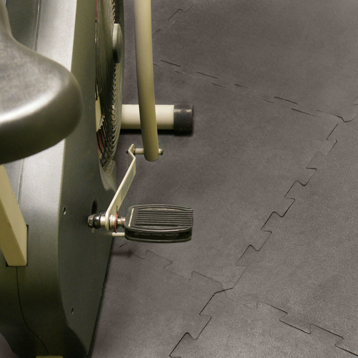 Rubber-Cal 24-in W x 24-in L x 0.375-in T Interlocking Rubber Gym Floor Tile (48-sq ft)