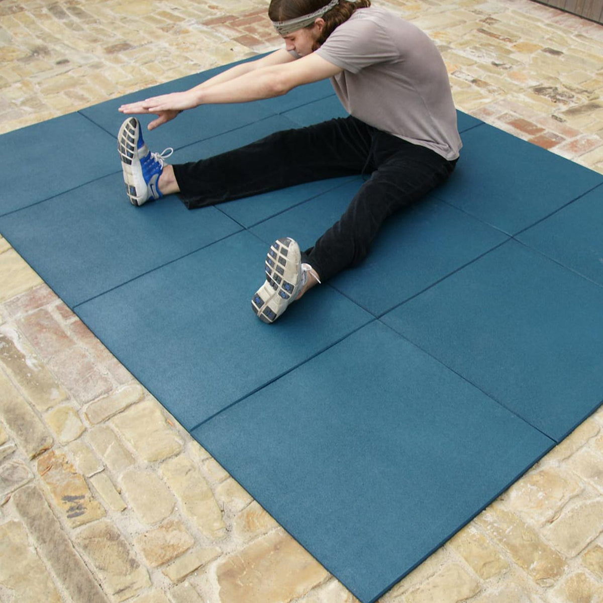Rubber-Cal 0.75-in T Interlocking Rubber Gym Floor Tile (56-sq ft)
