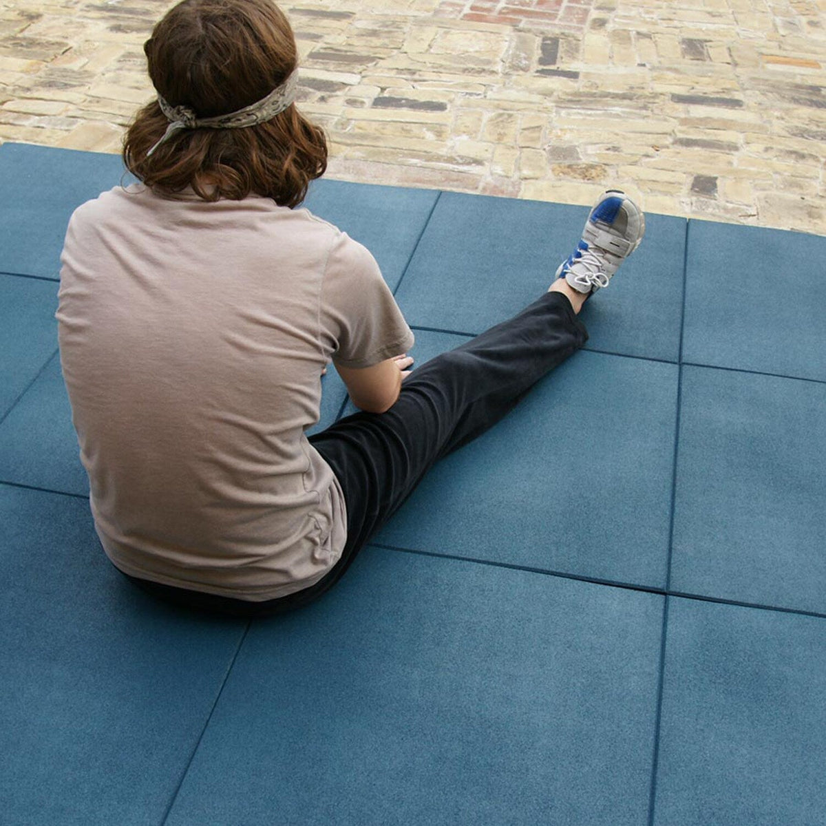 Rubber-Cal 0.75-in T Interlocking Rubber Gym Floor Tile (56-sq ft)