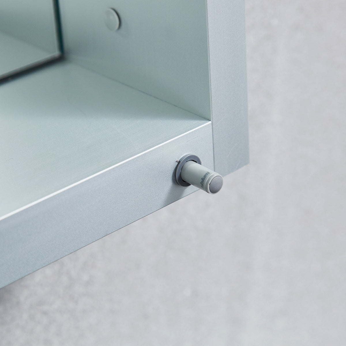 WELLFOR DH 23-in x 30-in Surface/Recessed Mount Satin Aluminum Mirrored Soft Close Medicine Cabinet