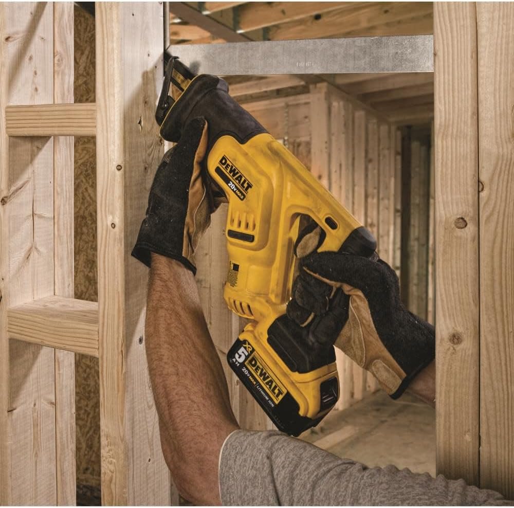 DEWALT 20-Volt MAX Lithium-Ion Cordless Compact Reciprocating Saw Kit with 2Ah Battery, Charger and Bag