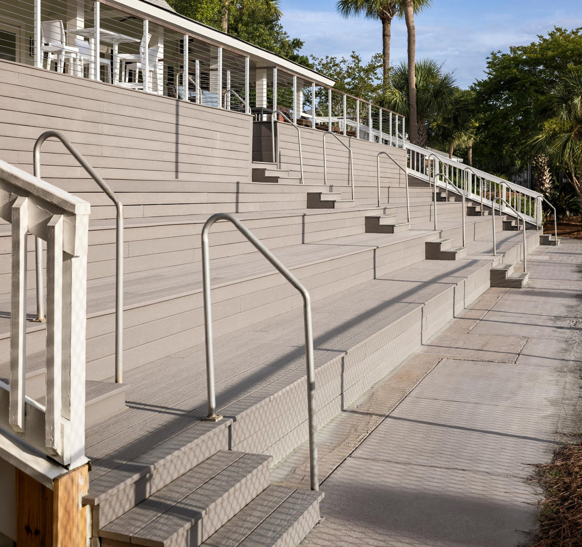MoistureShield Vantage  1-in x 6-in x 20-ft Cape Cod Gray Grooved Composite Deck Board