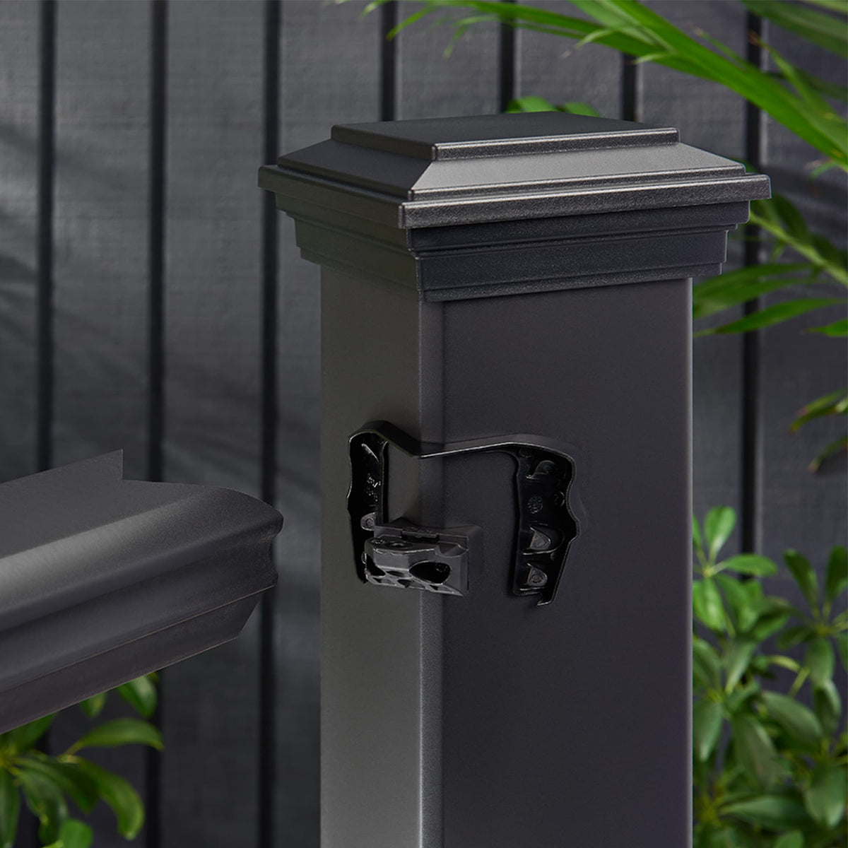 Trex Transcend Charcoal Black Line Connector