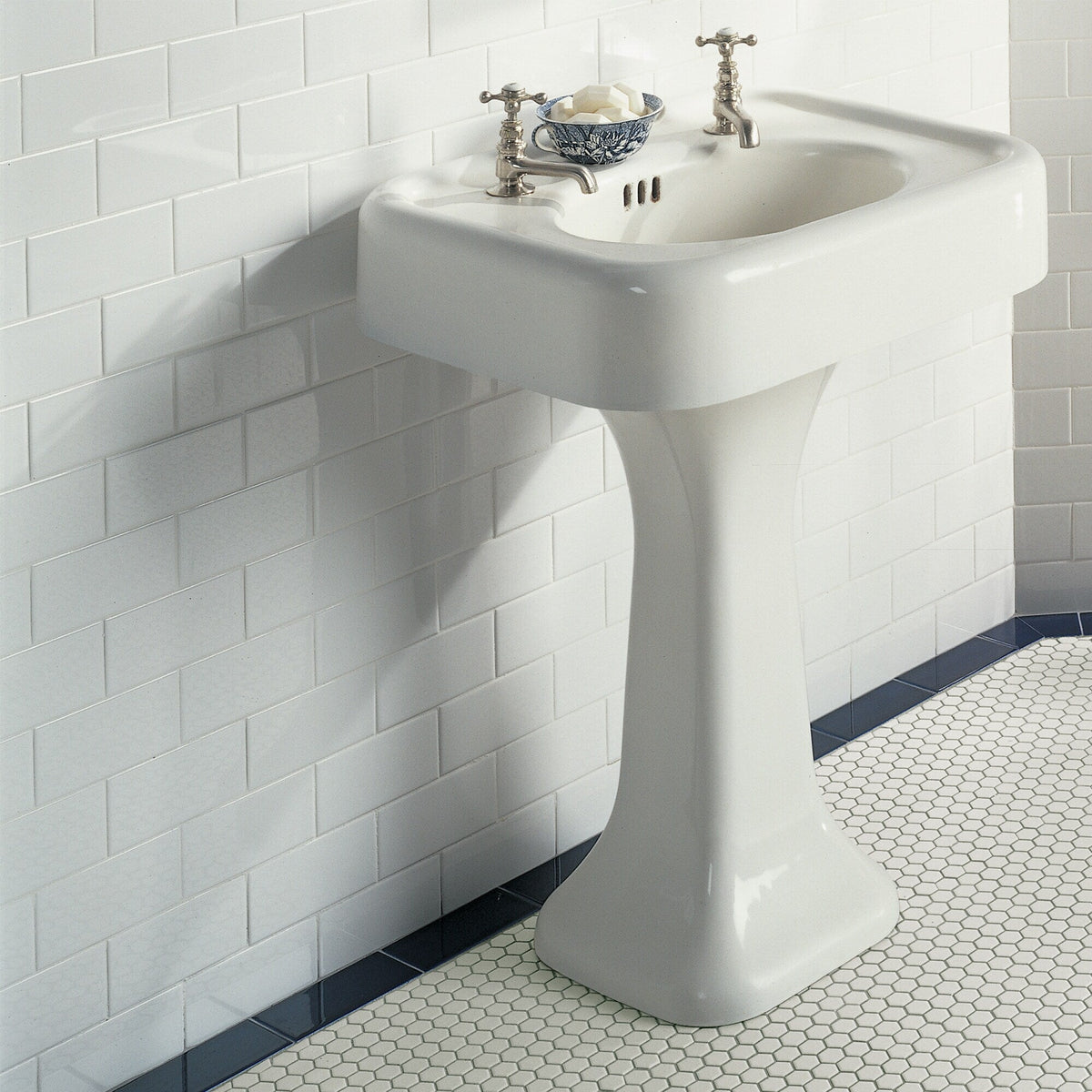 American Olean Profiles 100-Pack Ice White Gloss 3-in x 6-in Glossy Ceramic Subway Wall Tile