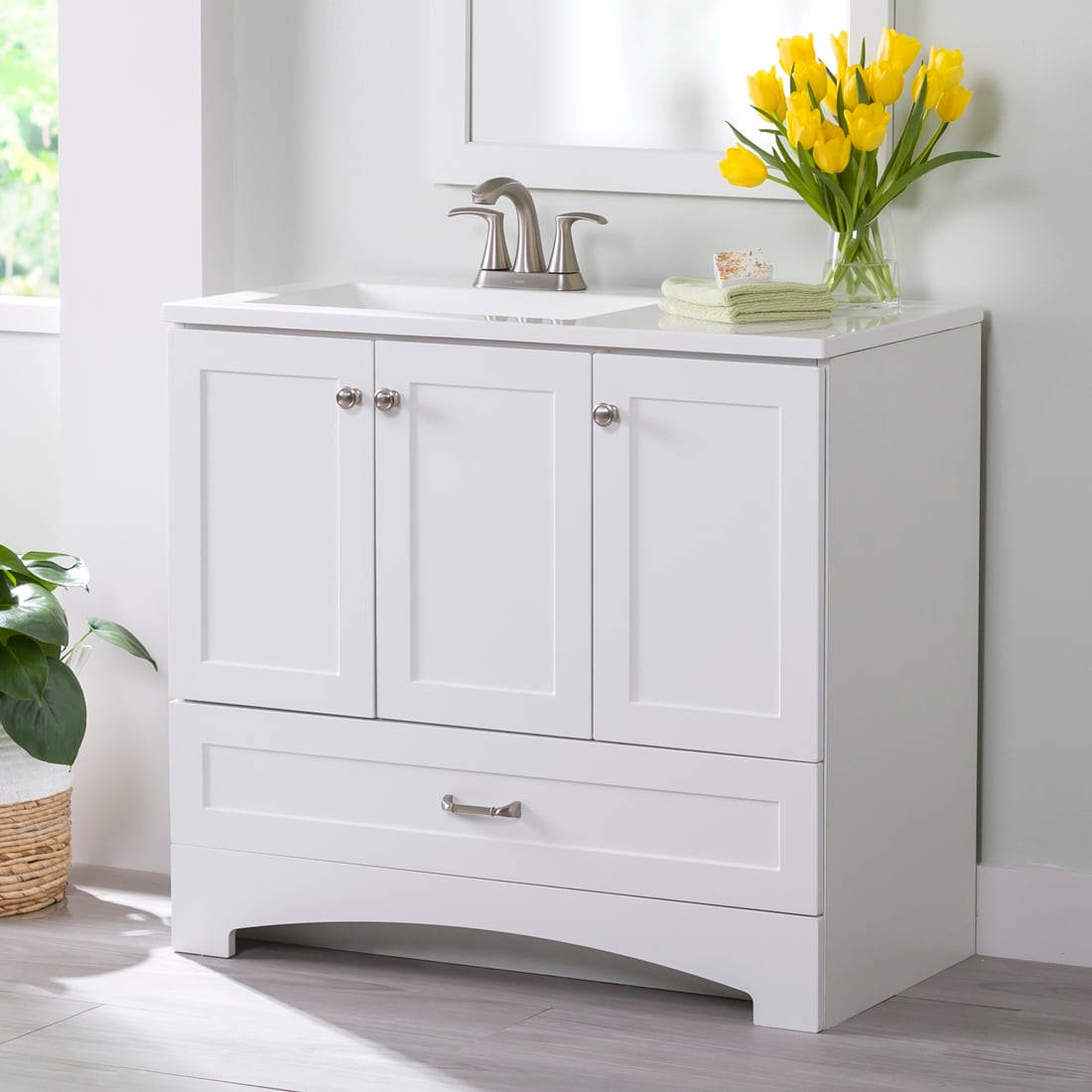 Diamond NOW Cassidy 36.5-in White Single Sink Bathroom Vanity with White Cultured Marble Top