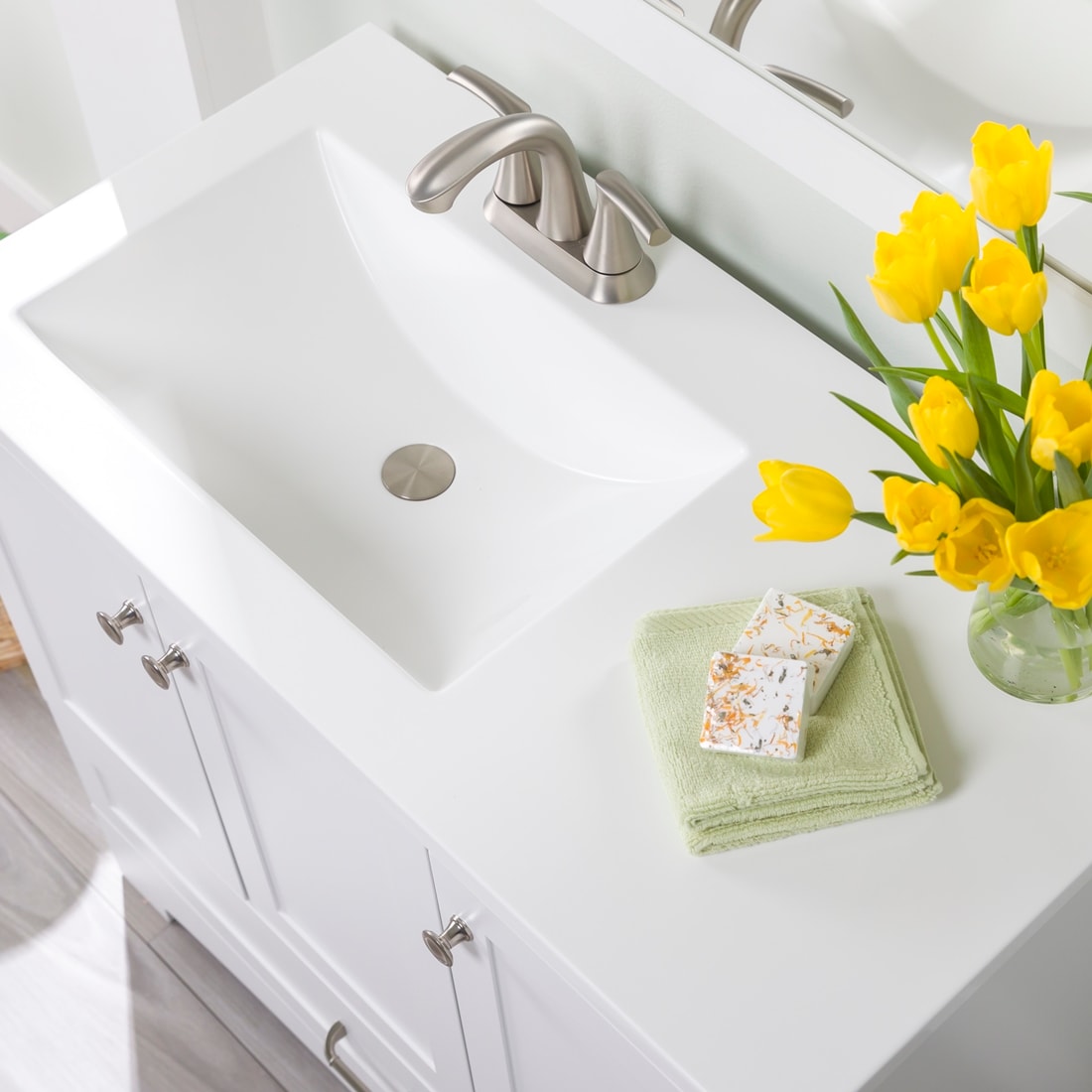 Diamond NOW Cassidy 36.5-in White Single Sink Bathroom Vanity with White Cultured Marble Top