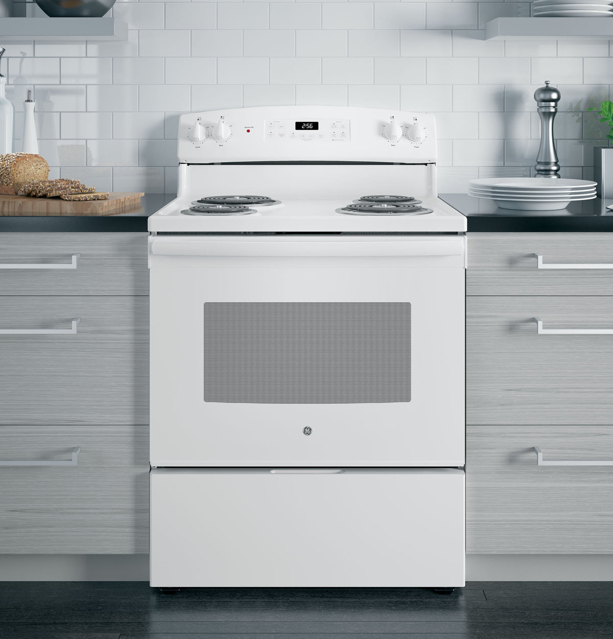 GE 30-in 4-Element 5.0-cu ft Self-Cleaning Freestanding Electric Range (White)