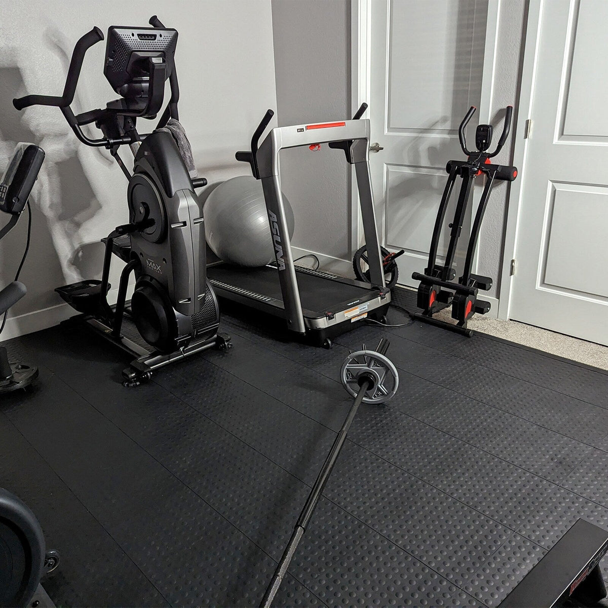 Greatmats 12-in W x 12-in L x 0.56-in T Interlocking Flexible PVC Gym Floor Tile (-sq ft)
