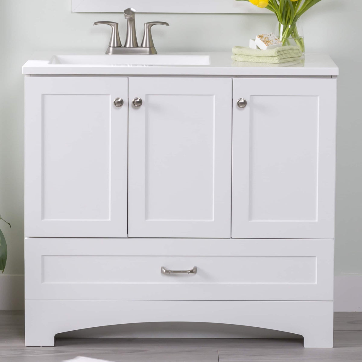 Diamond NOW Cassidy 36.5-in White Single Sink Bathroom Vanity with White Cultured Marble Top