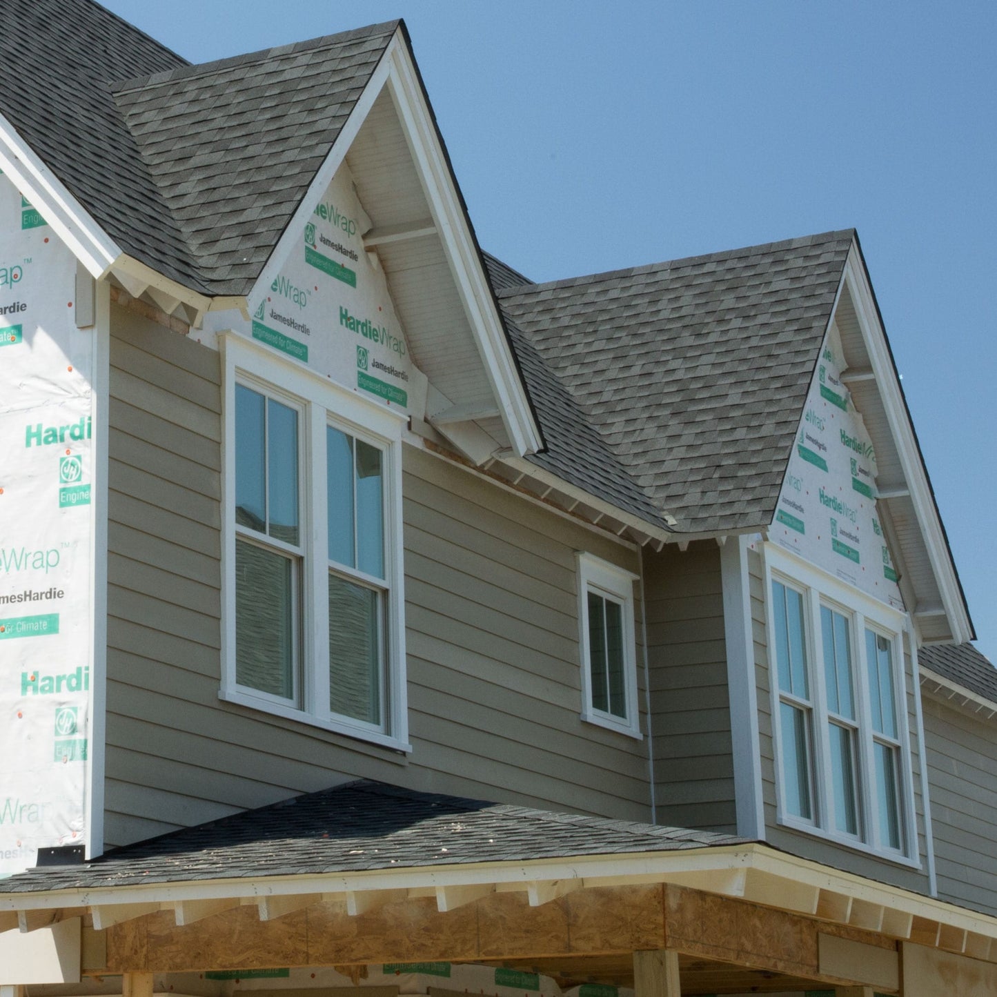 James Hardie 5/16 in. x 4 ft. x 8 ft. HardiePanel Stucco Vertical Siding, HZ10, Primed