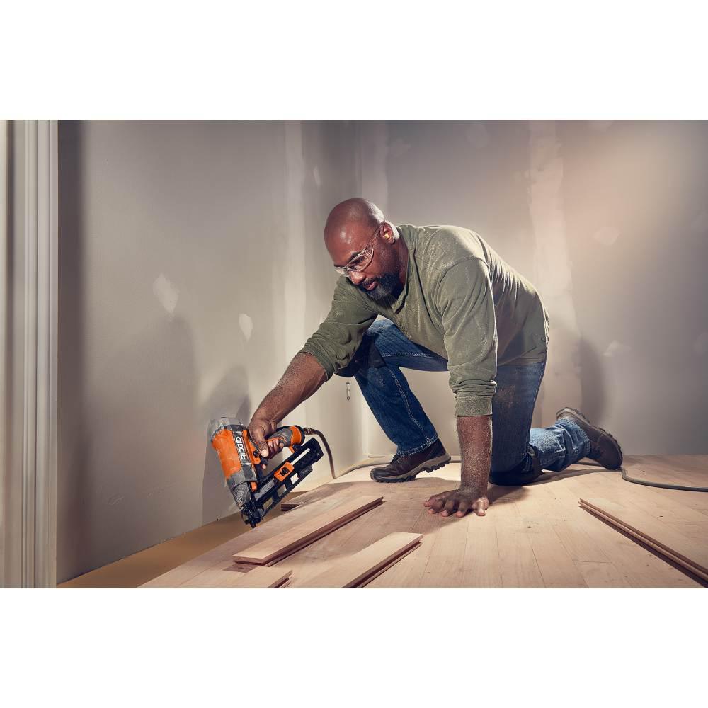15-Gauge 2-1/2 in. Angled Finish Nailer with CLEAN DRIVE Technology, Tool Bag, and Sample Nails - Super Arbor