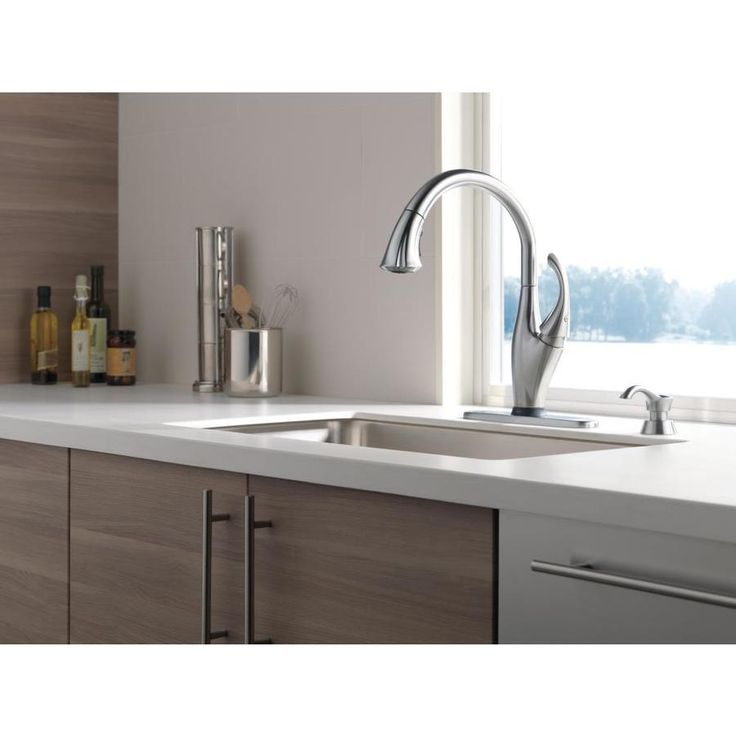 Delta Addison Touch2O Arctic Stainless 1-Handle Deck-Mount Pull-Down Touch Kitchen Faucet (Deck Plate Included)