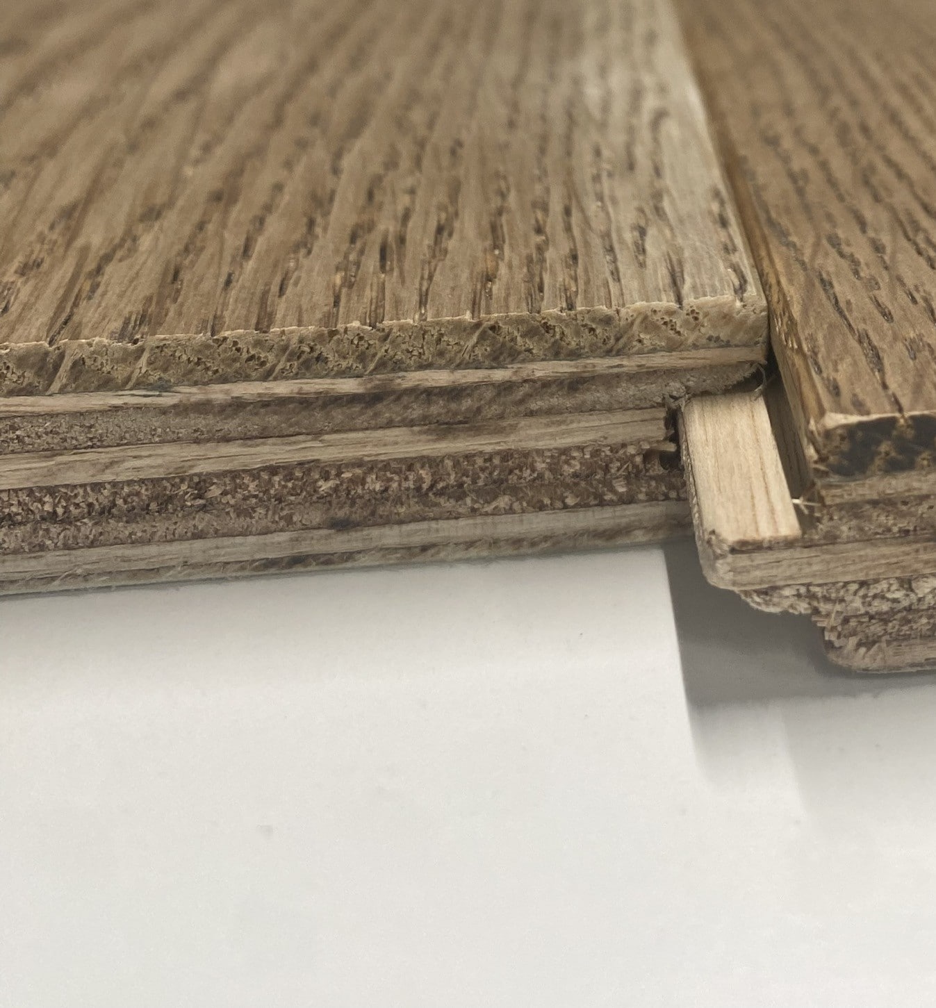 Solidfloor Oak Chantilly Chevron hardwood flooring — carton and plank detail