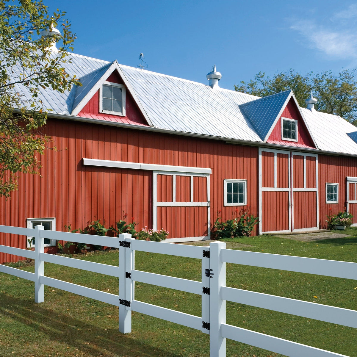Outdoor Essentials 3-ft H x 5-ft W White Vinyl Fence Gate (Unassembled)