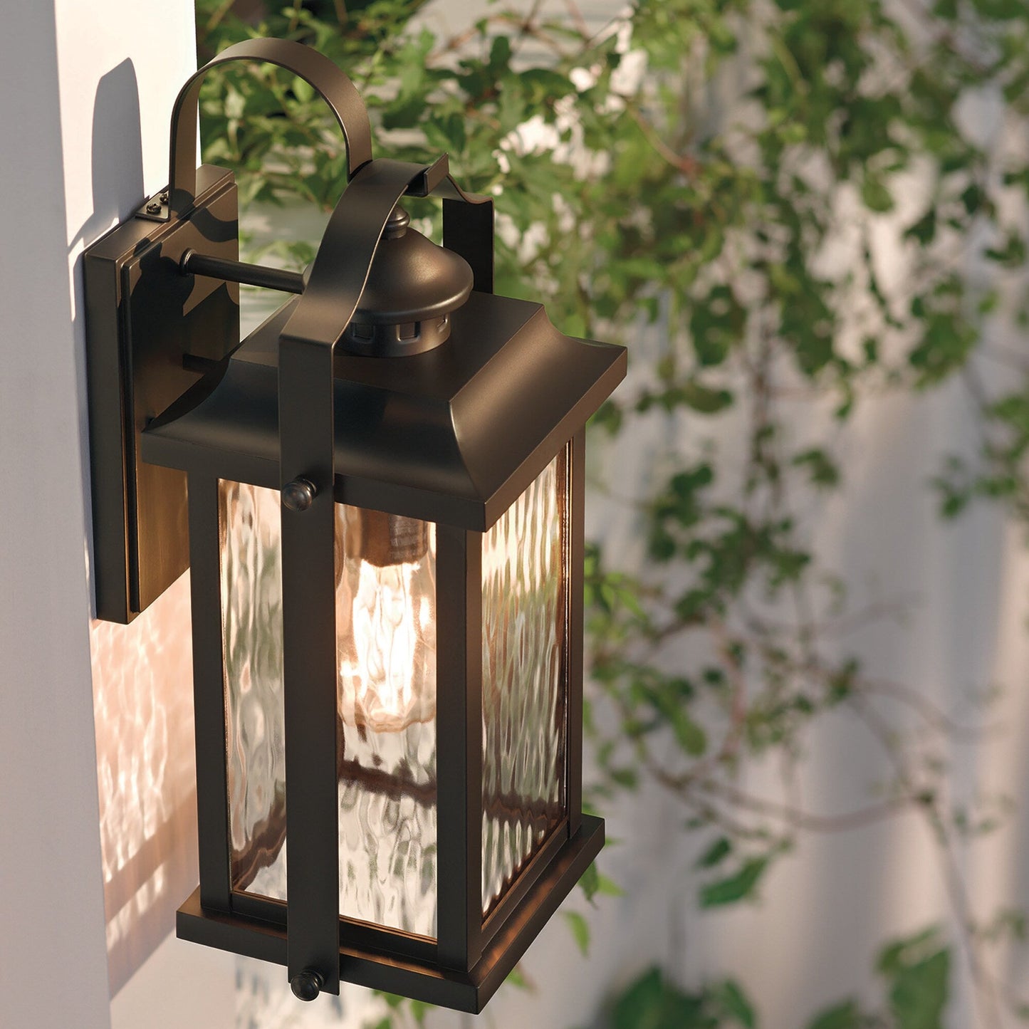 Kichler Linford 17.25-in H Olde Bronze Outdoor Wall Lantern, Medium Base (E-26)