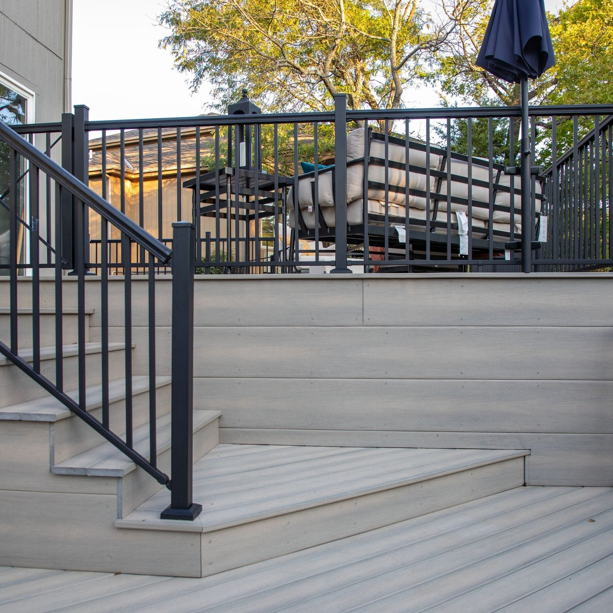 MoistureShield Compass 6-ft L x 3.5-in W x 1.2-in H Matte Black Aluminum Top Accent Rail