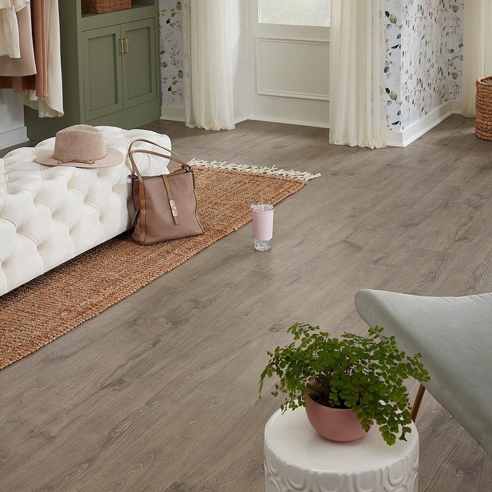 Pergo EverCraft River Ridge Oak Gray Waterproof Hybrid Resilient Flooring