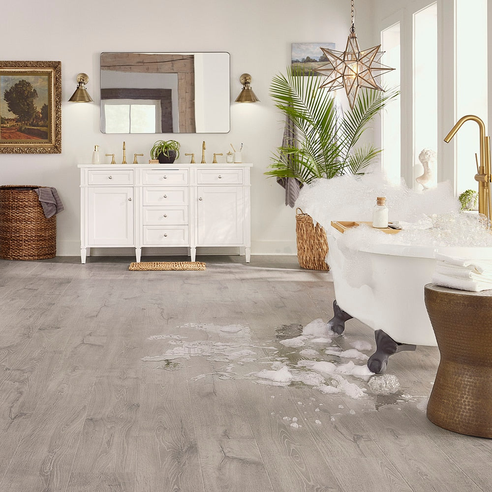 Pergo EverCraft Falls Trail Oak Gray Waterproof Flooring 27-sq ft
