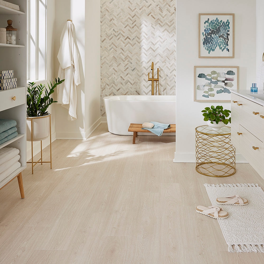 Pergo EverCraft Clearwater Oak Waterproof Hybrid Flooring, 27-sq ft