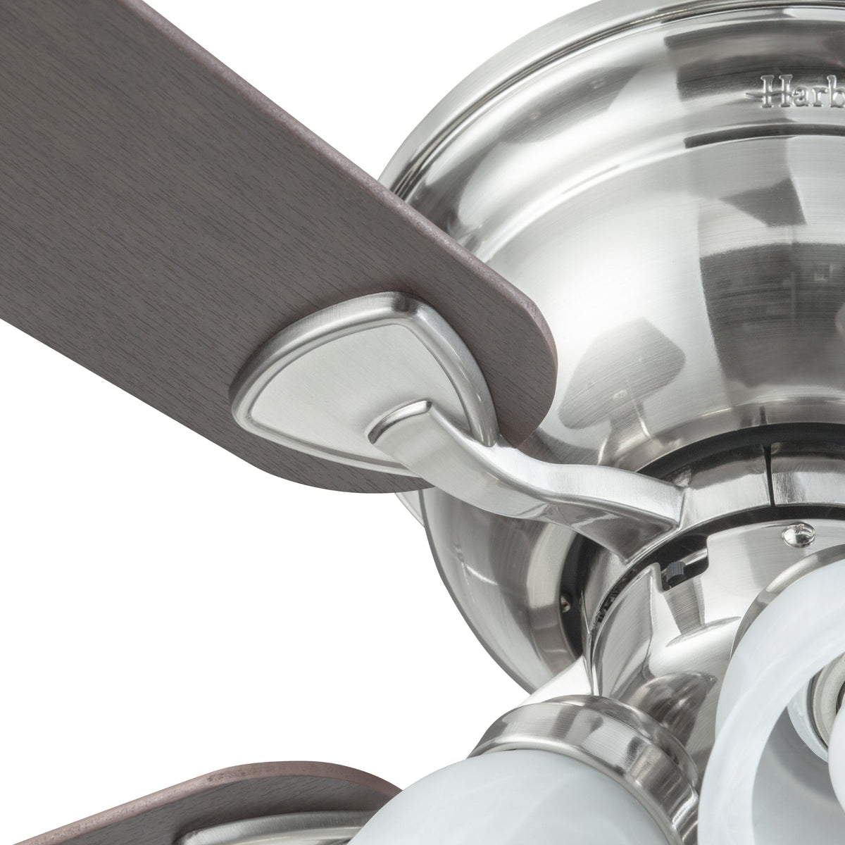 Harbor Breeze Centreville 52-in Brushed Nickel LED Indoor Flush Mount Ceiling Fan with Light Kit (5-Blade)