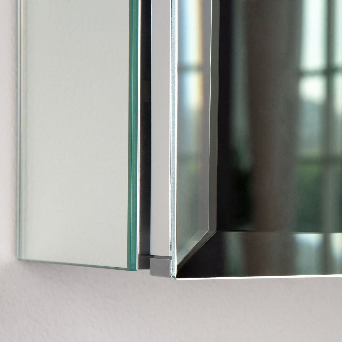 WELLFOR 36-in x 26-in Surface/Recessed Mount Aluminium Mirrored Soft Close Medicine Cabinet
