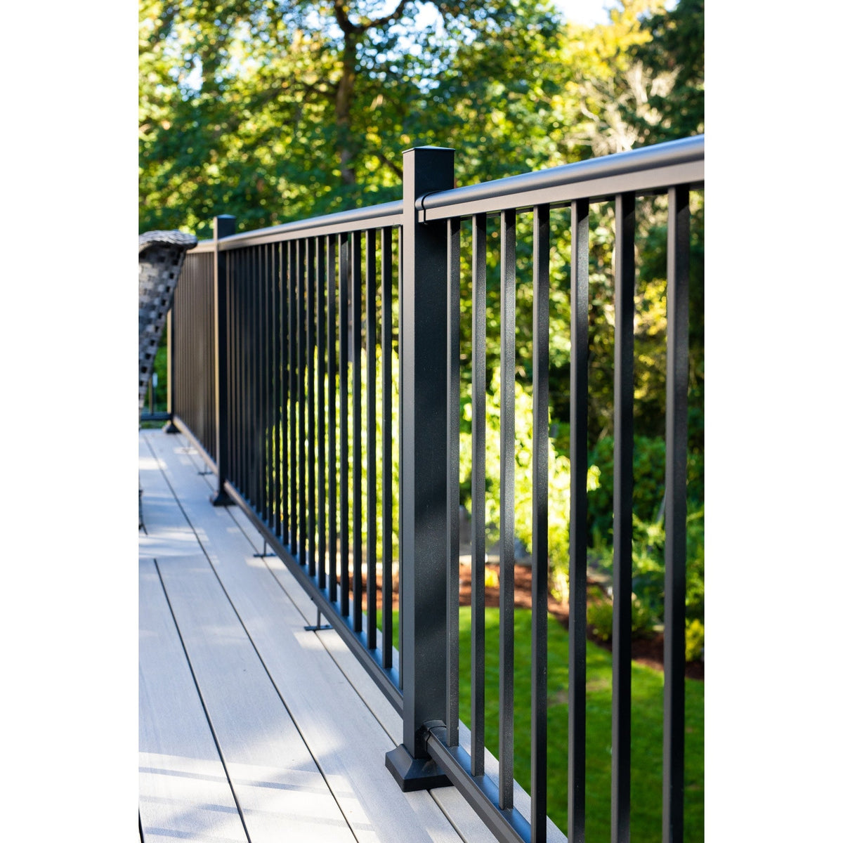 Fiberon CitySide Matte Black Aluminum Deck Corner Post