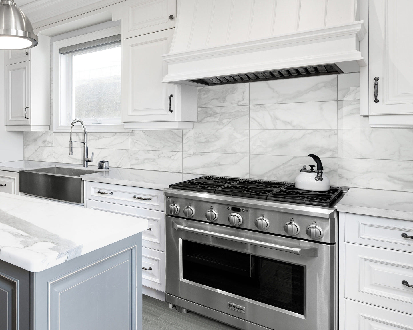 Satori Statuario Novello 10-in x 28-in Glossy Ceramic Marble Look Wall Tile (1.91-sq. ft/ Piece)