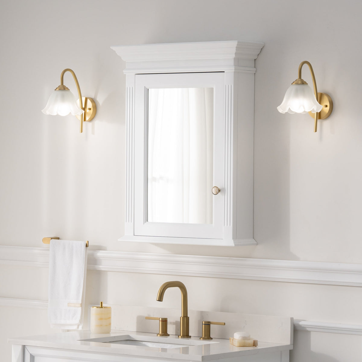 WELLFOR GRACE Solid Wood 24-in x 30-in Surface Mount White Mirrored Soft Close Medicine Cabinet