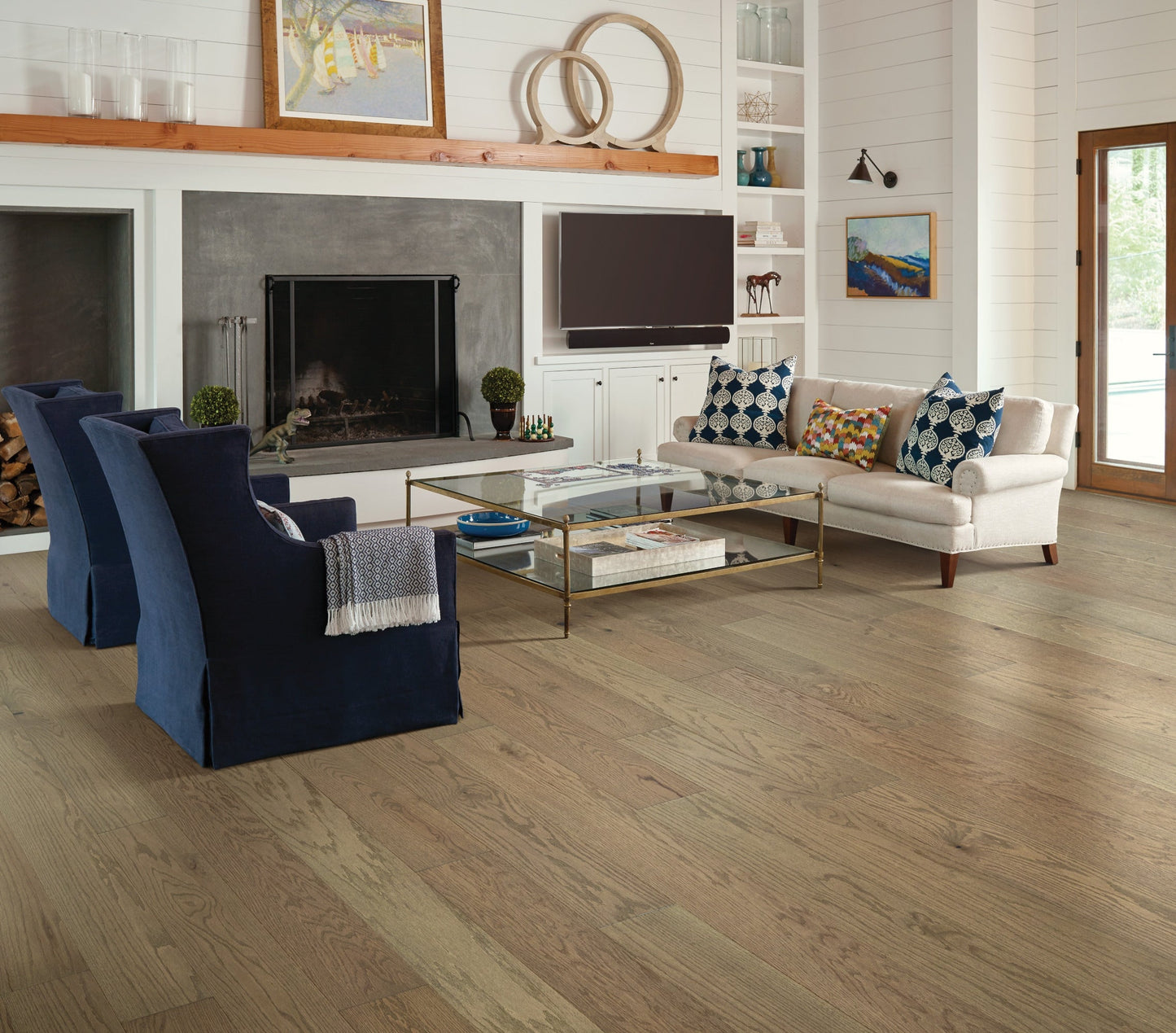 Shaw Oak Kelby hardwood flooring — installed room view