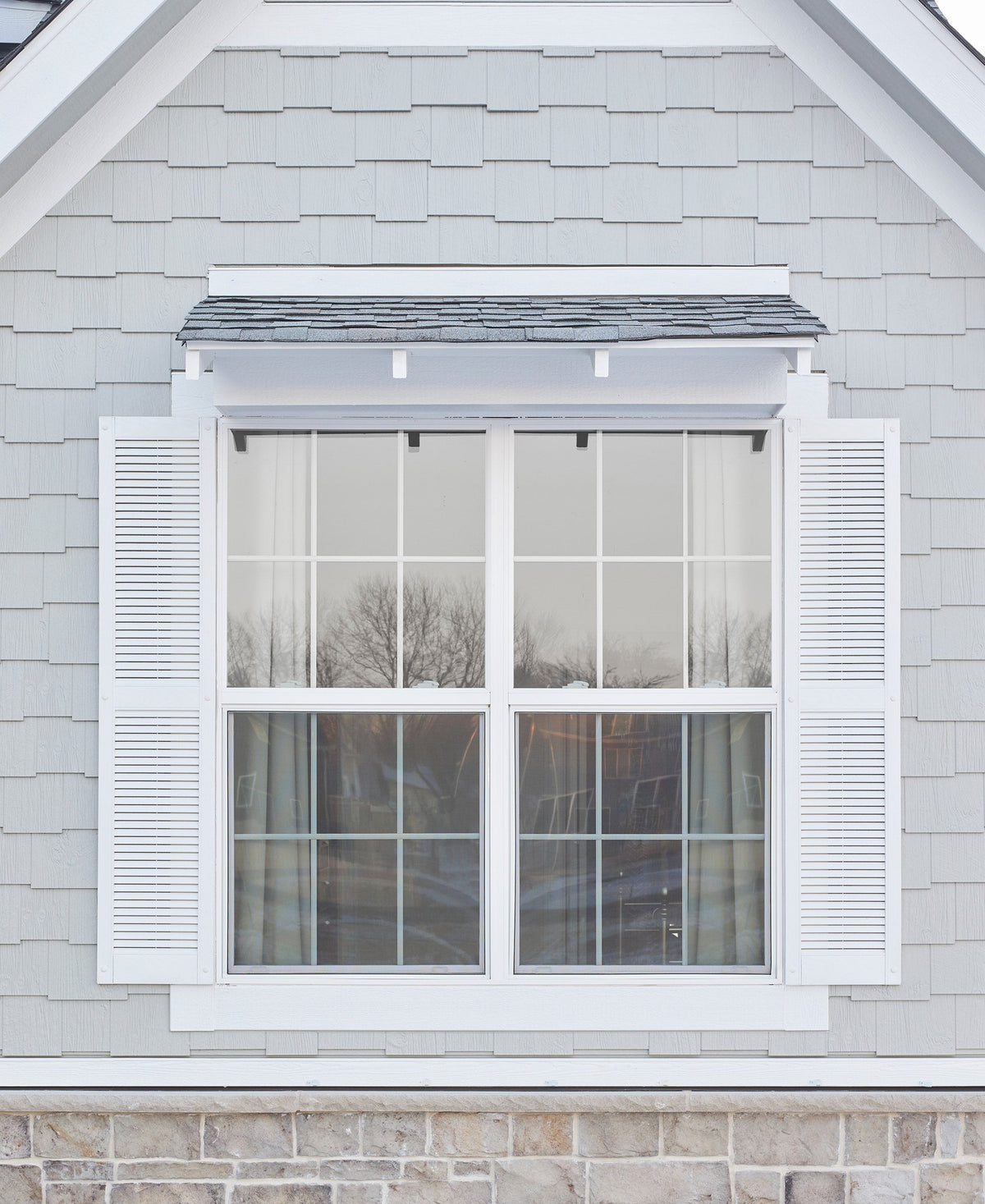 Pella 150 Series Replacement 35-1/2-in x 35-1/2-in White Vinyl Low‑E Argon Double-Hung Window, Full Screen Included