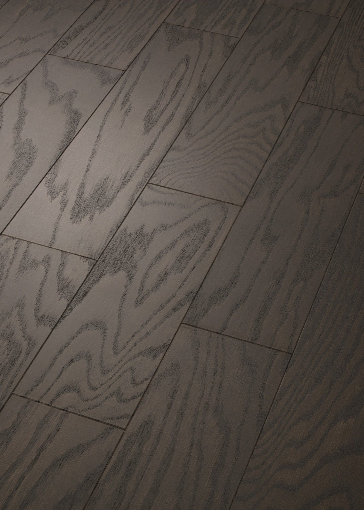 Shaw Red oak Latte hardwood flooring — color and finish detail