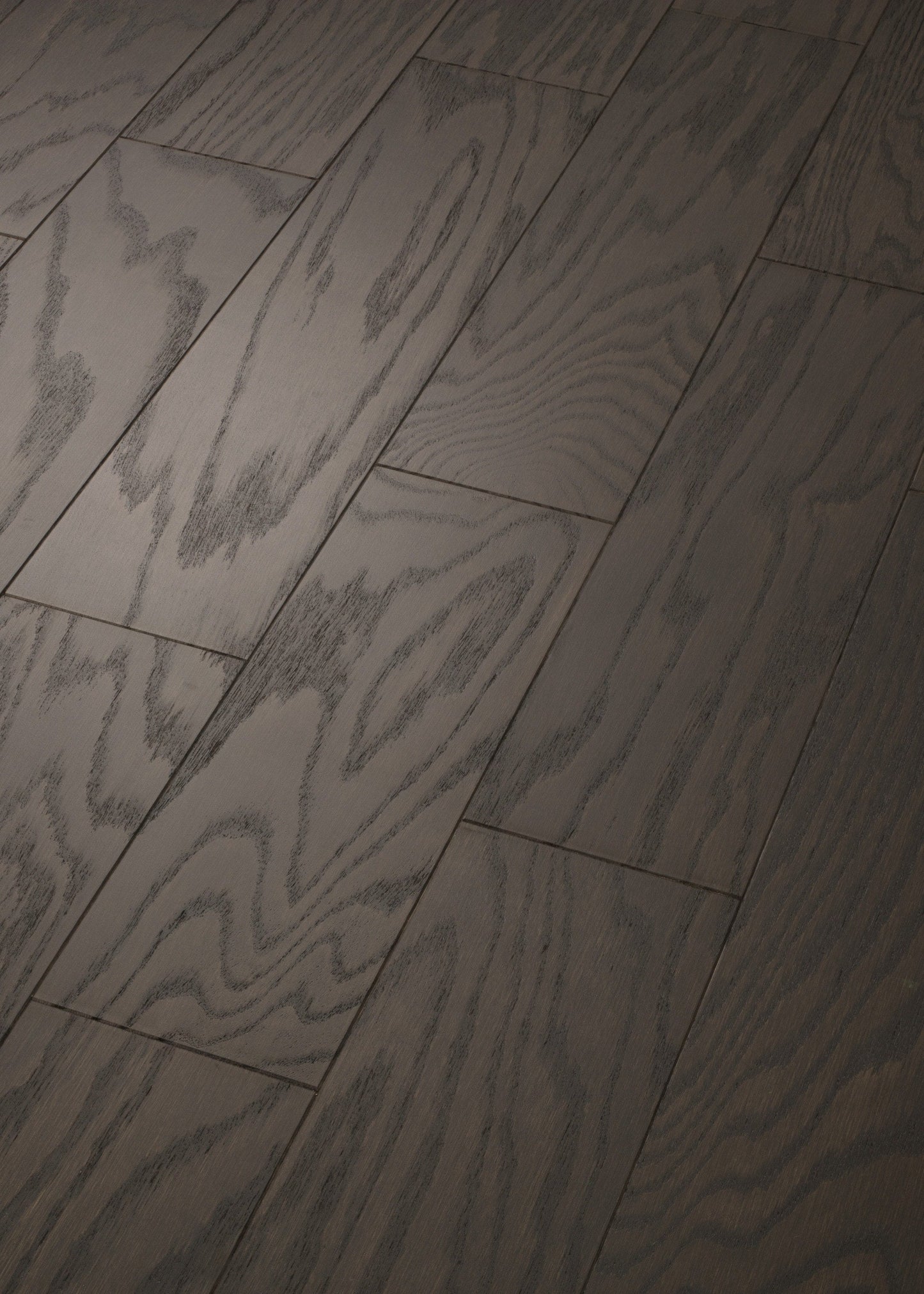 Shaw Red oak Latte hardwood flooring — color and finish detail