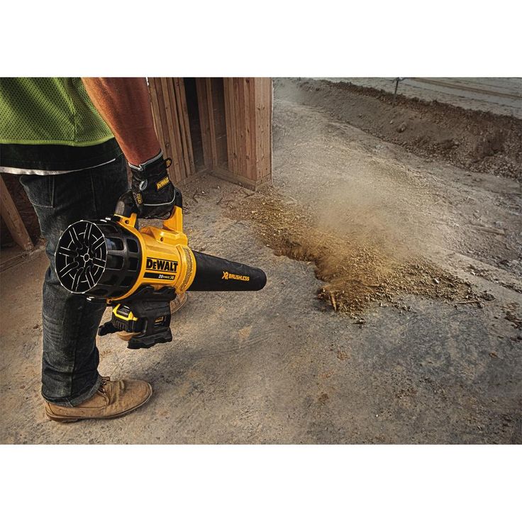 DEWALT 90 MPH 400 CFM 20V MAX Lithium Ion Cordless Handheld Leaf Blower (Tool Only) with Bonus 20V MAX Starter Kit Included