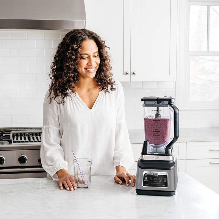 Professional Plus 72 oz. 3-Speed Black Blender with Auto-iQ