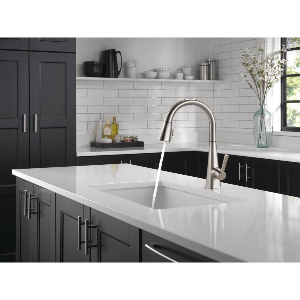 Lenta Single-Handle Pull-Down Sprayer Kitchen Faucet with ShieldSpray Technology SpotShield Stainless - Super Arbor