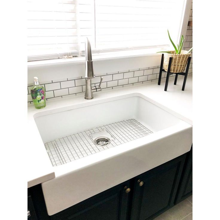 Elevate Quick-Fit Undermount Farmhouse Fireclay 33.85 Single Bowl Kitchen Sink in Crisp White
