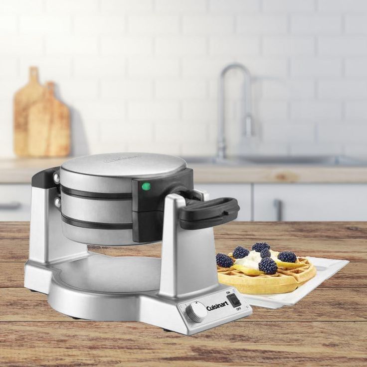 1400 W 2-Waffle Stainless Steel Flip Belgian Waffle Maker