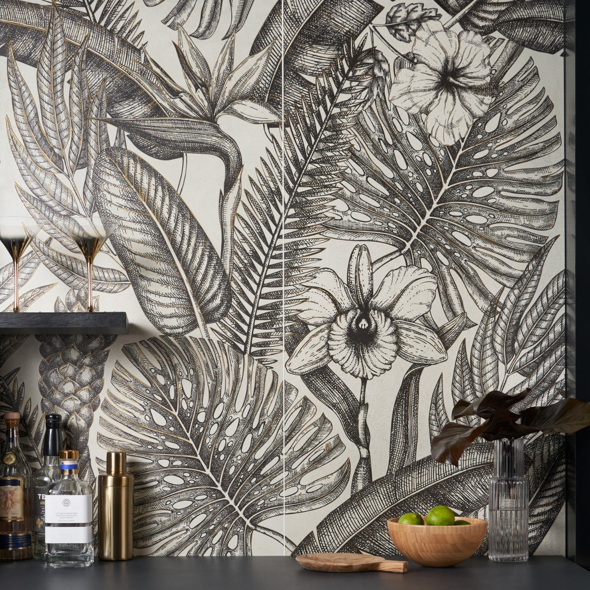 Paula Purroy Gardenia Black and White 24x48 Porcelain Tile