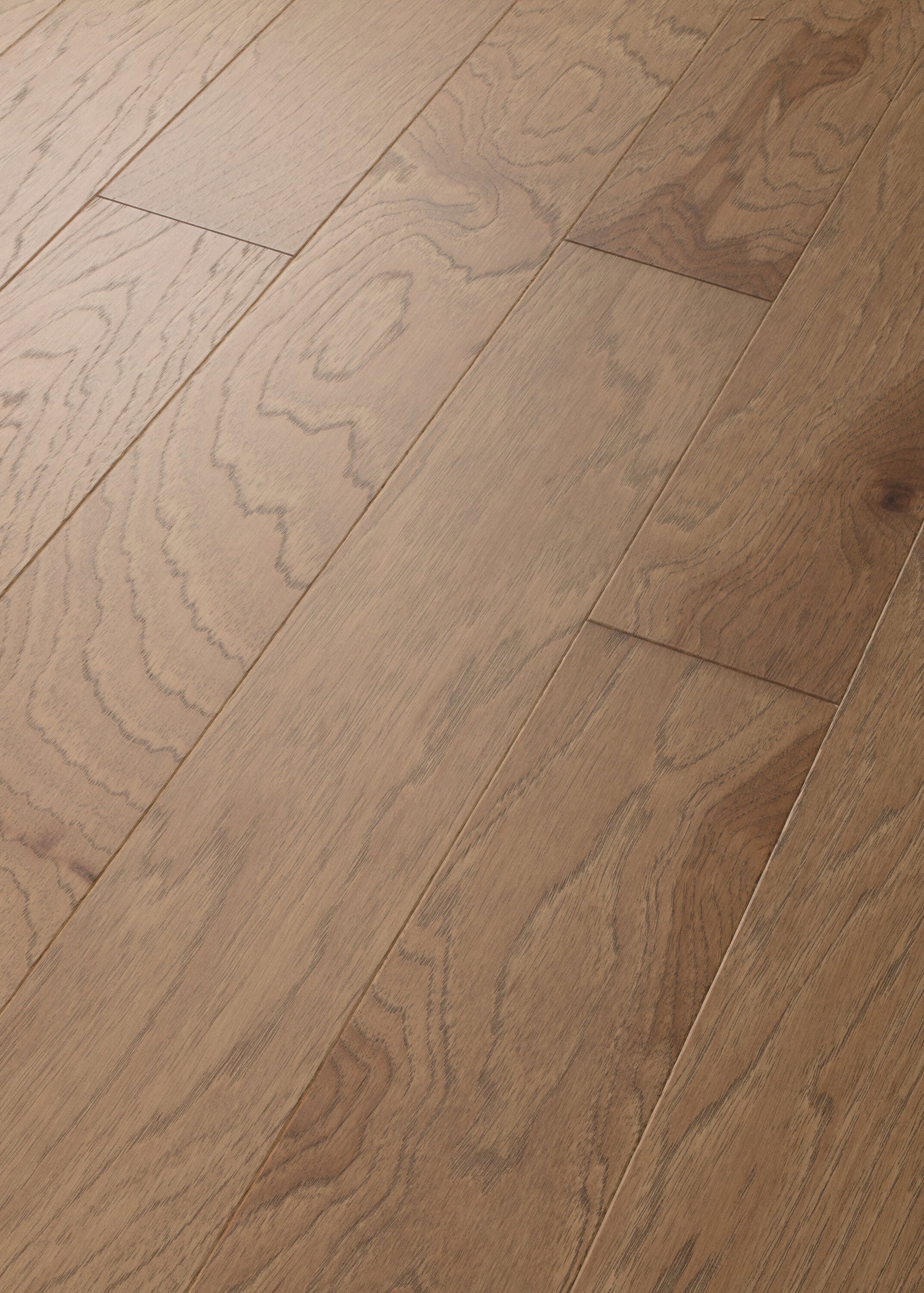 Shaw Hickory Thatch hardwood flooring — color and finish detail