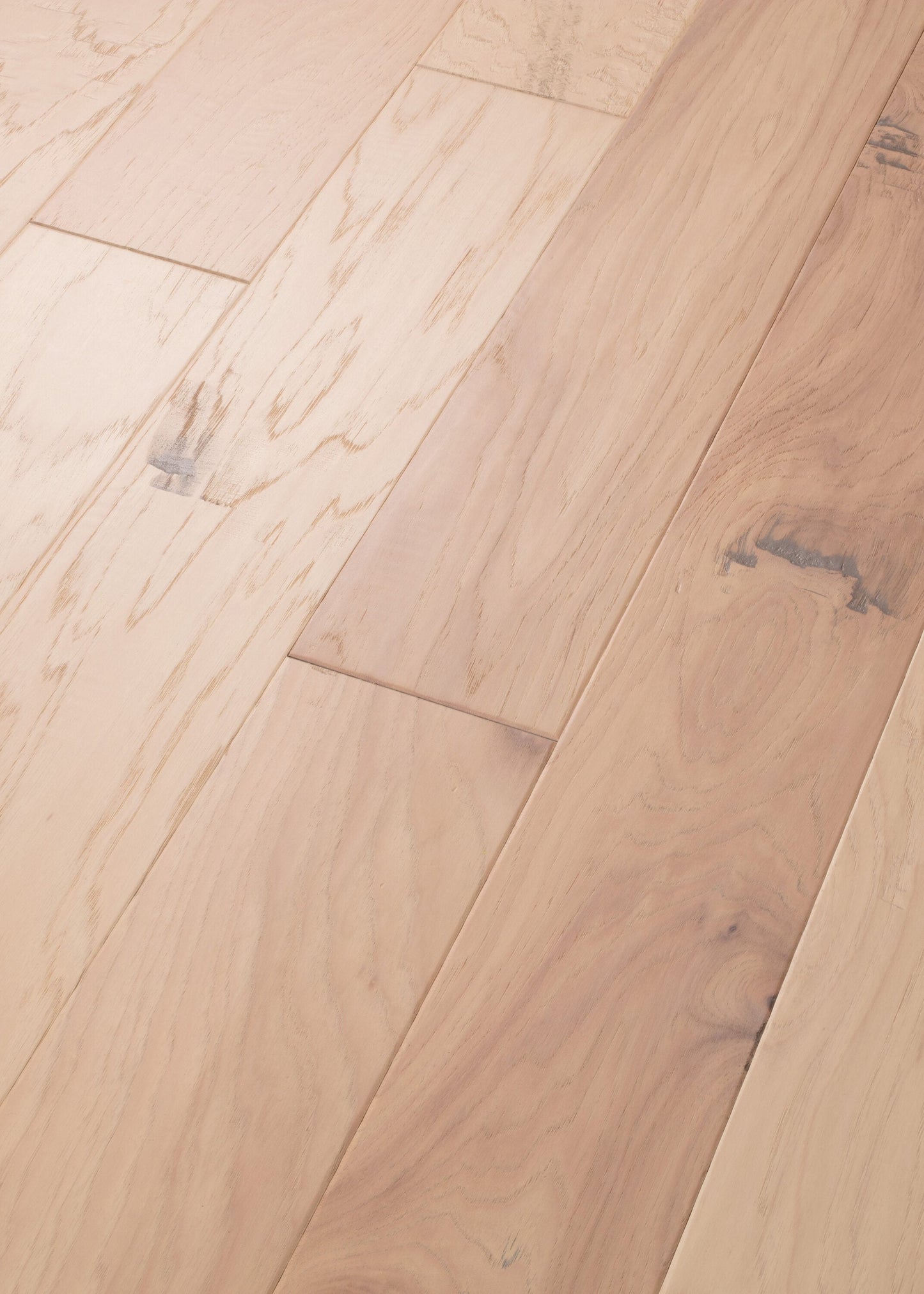 Shaw Hickory Williams hardwood flooring — color and finish detail