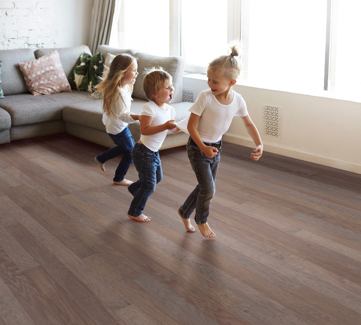 Shaw Hickory Parton hardwood flooring — view 10