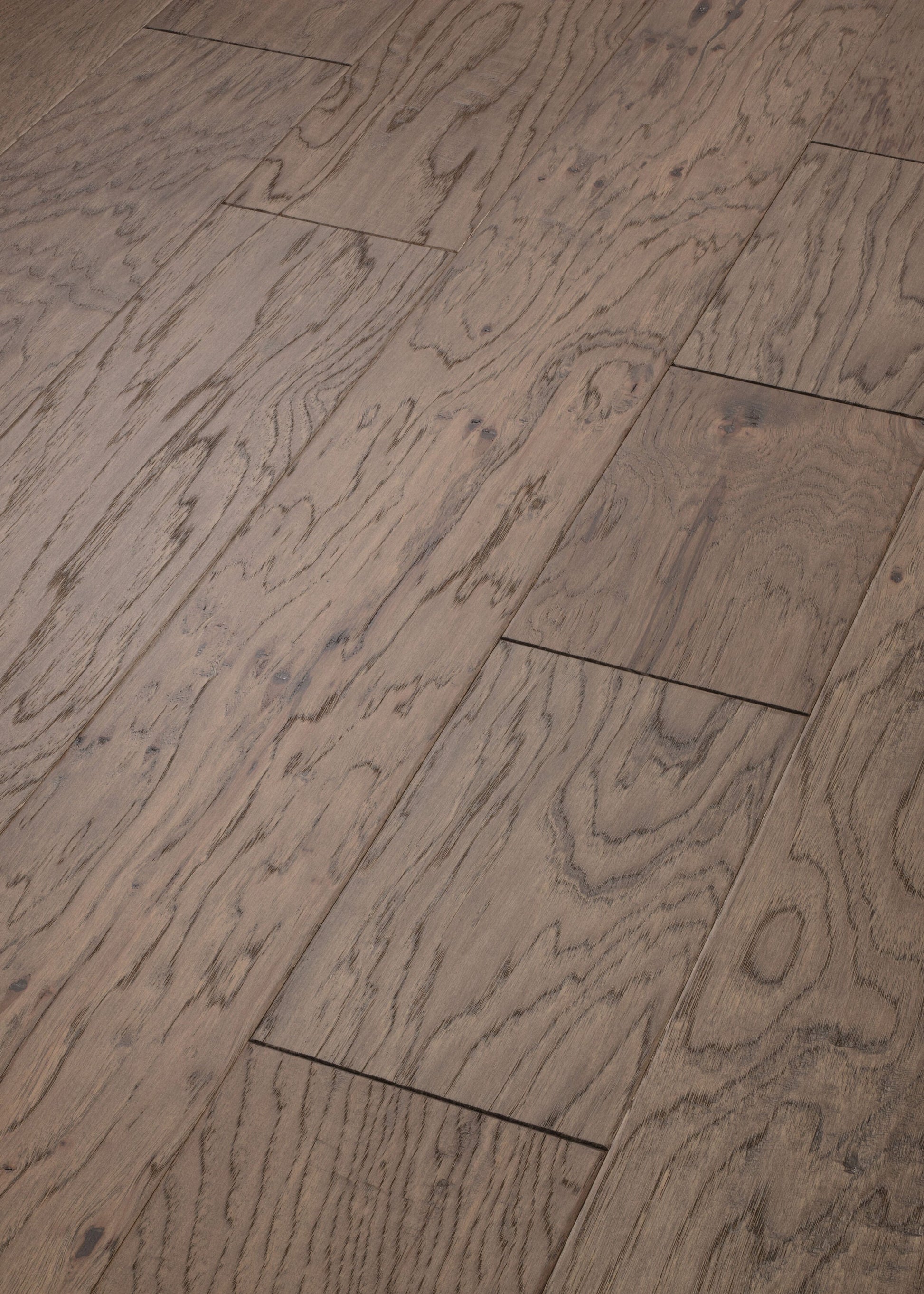 Shaw Hickory Wagoner hardwood flooring — color and finish detail