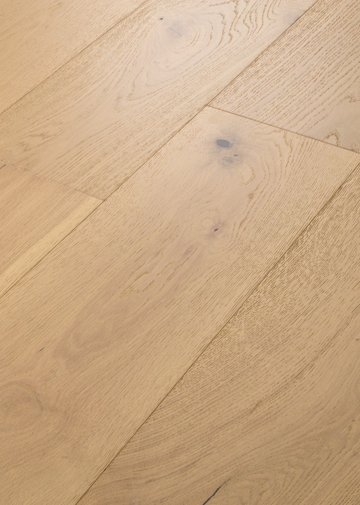 Shaw White oak Sunset Park hardwood flooring — color and finish detail